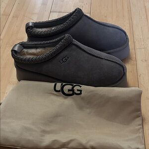 UGG Charcoal Slip-Ons size 8